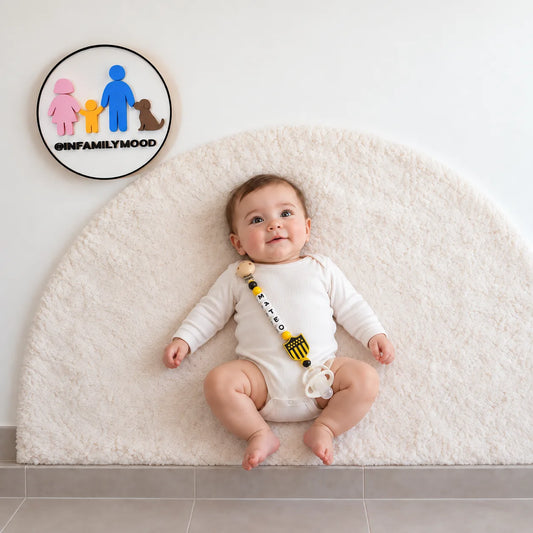 Porta chupete personalizado Peñarol FamilyMood personalizado tumbado boca arriba | FamilyMood
