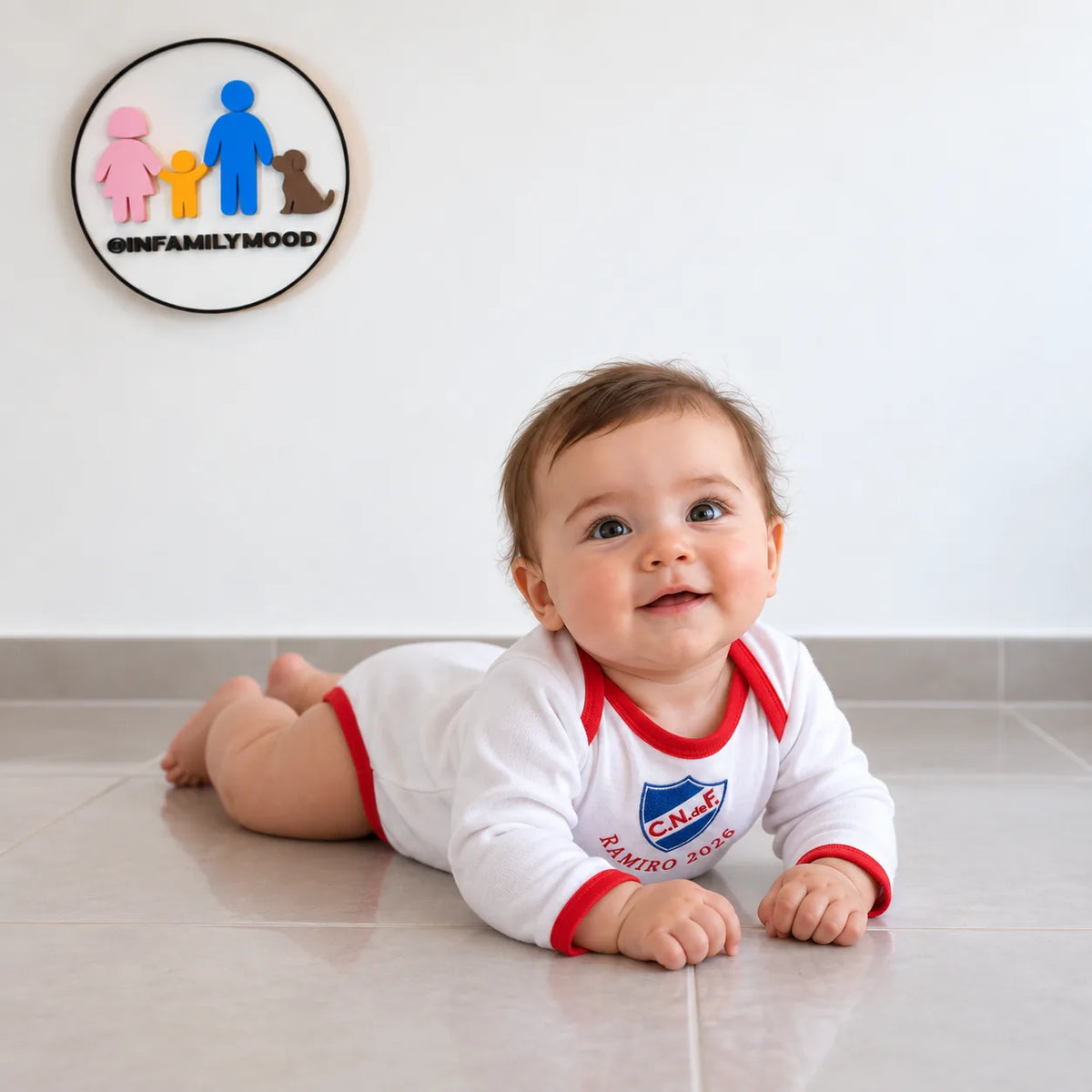 SET COMPLETO NACIONAL personalizado boca abajo apoyado en los brazos | FamilyMood
