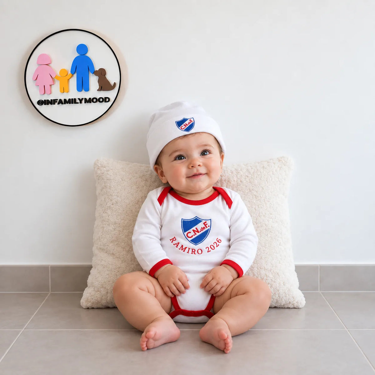 SET COMPLETO NACIONAL personalizado sentado con apoyo | FamilyMood