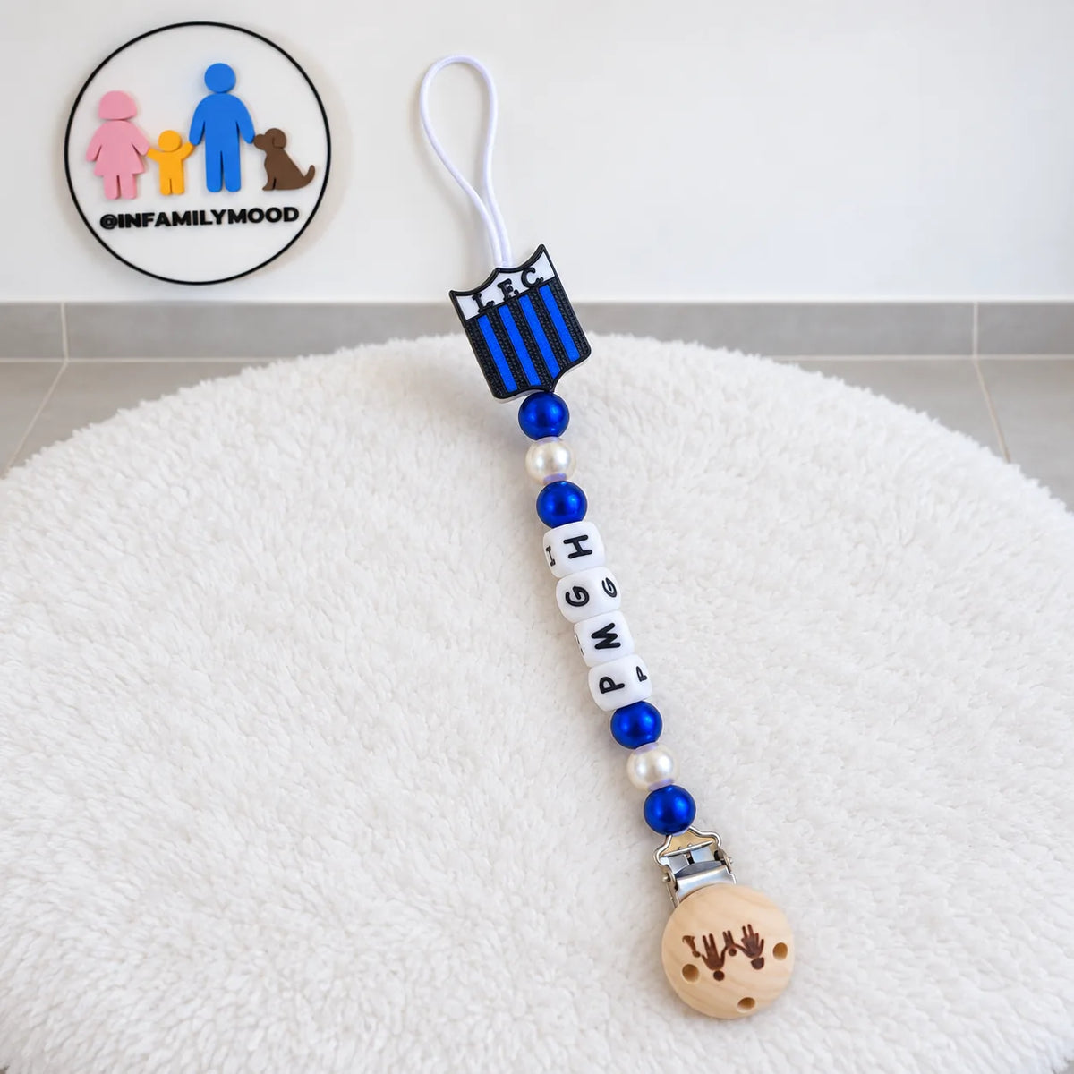 Porta chupete personalizado Liverpool FamilyMood — el porta chupete solo | FamilyMood
