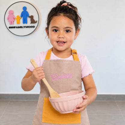 DELANTAL + SET DE COCINA personalizado en plano medio | FamilyMood